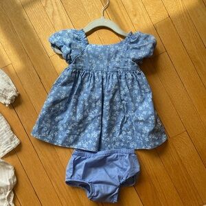 Baby Gap girls blue dress with flowers